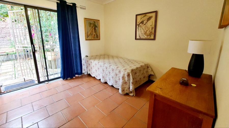 To Let 1 Bedroom Property for Rent in Heldervue Western Cape